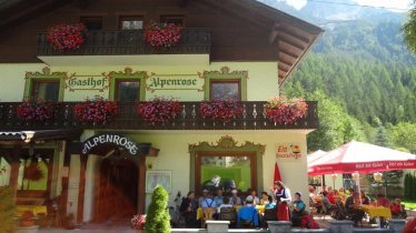 Gasthof_Alpenrose_Sommer_Gschnitz_Wipptal