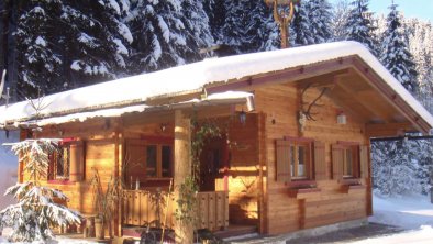 Hütte Waldzeit, Hausansicht Winter