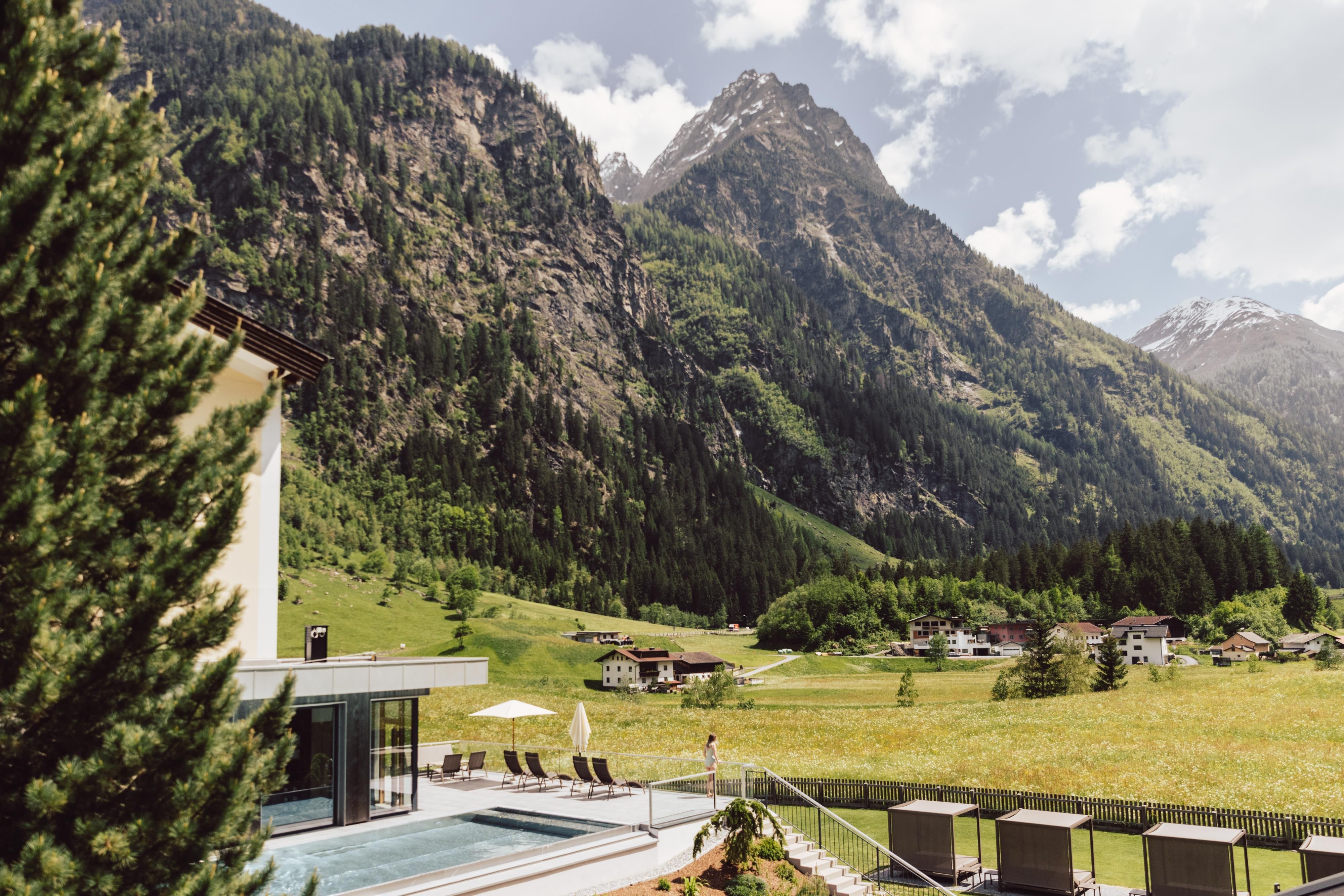 Infinity Pool