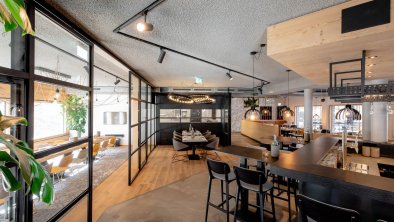 WNDRLX Restaurant - Interior 1