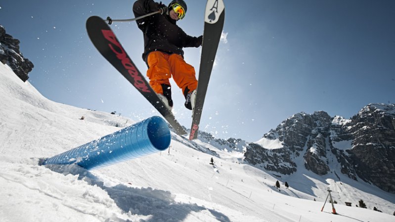 Drei Schlepplifte und eine Seilbahn erschließen 5,7 Pistenkilometer, 3 blaue und 2,7 rote in einer Höhe von 952 bis 1.641 Metern., © Stubai Tirol