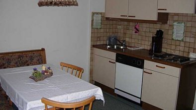 FW für 2-4 Pers., Eigener Balkon, 2 Schlafzimmer, Du, Wc, Wohnküche, Spülmaschine, Kaffeemaschine, ausreichend Geschirr usw. ausgestattet.  TV - Anlage mit 60 Sendern., © im-web.de/ DS Destination Solutions GmbH (eda35)