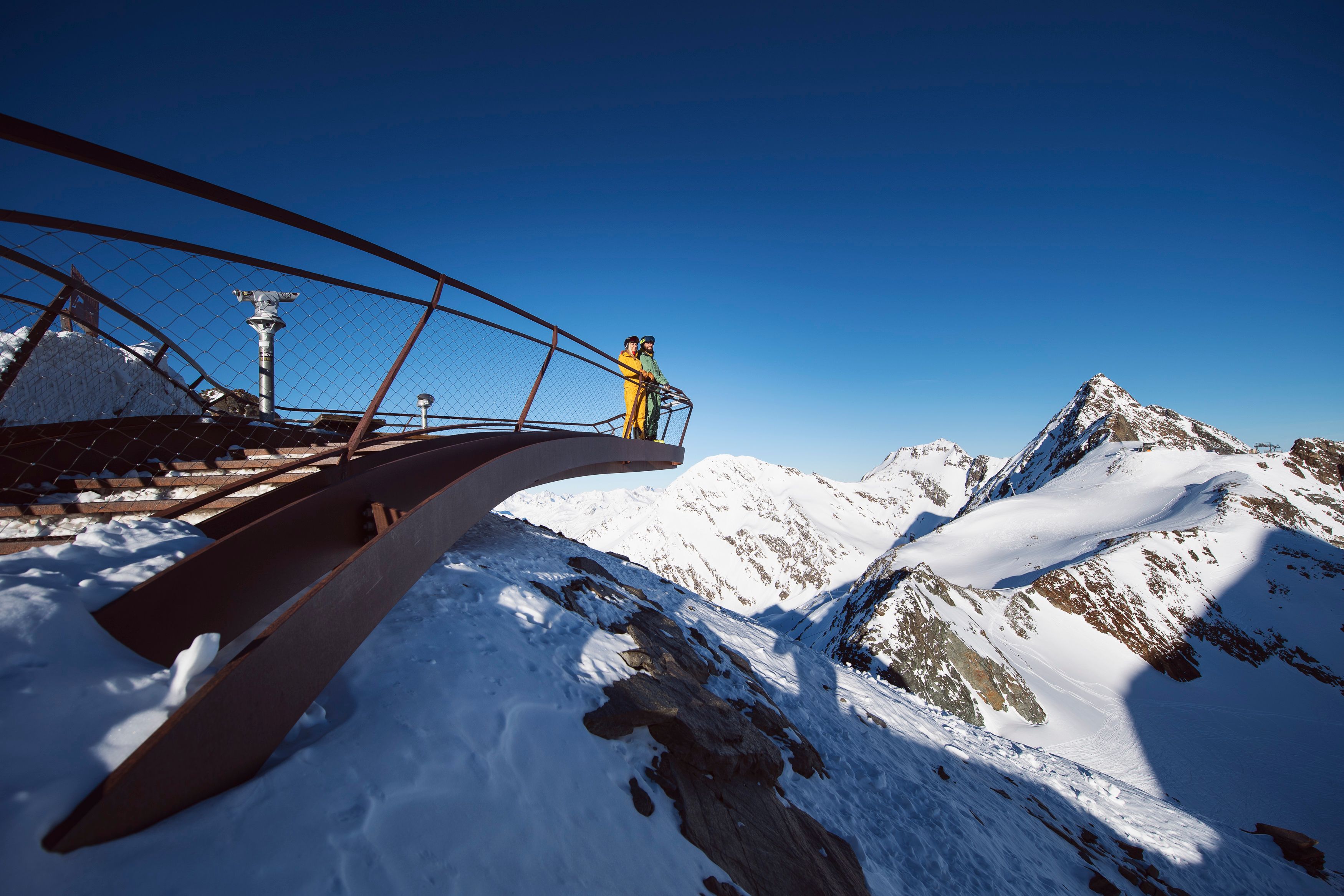 Top of Tyrol Aussichtsplattform am Stubaier Gletscher im Winter