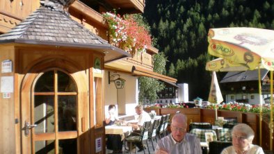 Auf der Terrasse des Gasthof Islitzer