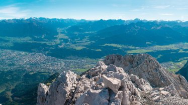 Blick auf Innsbruck von der Brandjochspitze, © Innsbruck Tourismus / Helga Andreatta