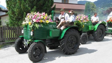 Teilnahme am alljährliche Blumencorso