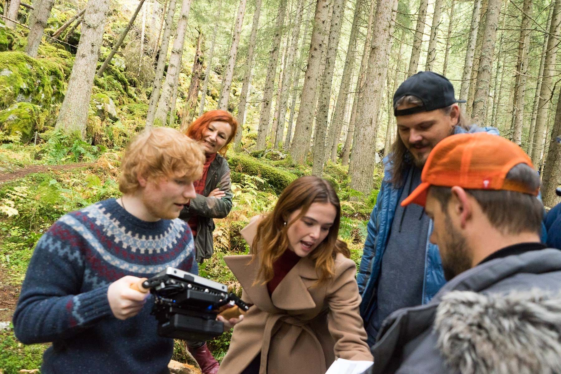 Am Set mit Ed Sheeran zu Perfect, Drehcrew im Wald