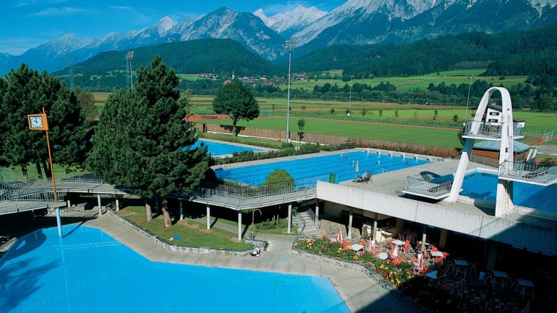 Schwimmbad Wattens, © Ferienregion Hall-Wattens