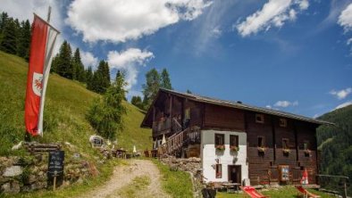 Blos Hütte 1.800m, © bookingcom