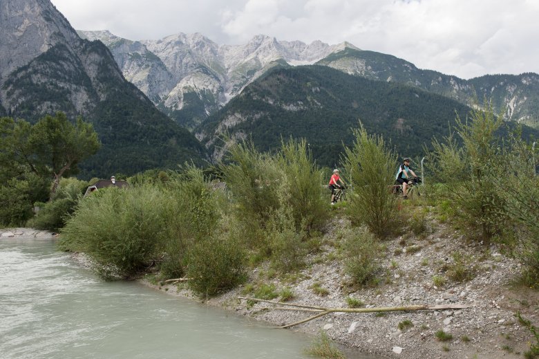 Neue Ufer mit dem Zweirad erfahren., © Tirol Werbung - Frank Bauer