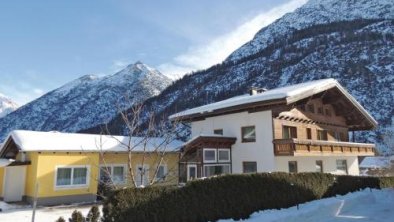 Stunning Apartment In Holzgau With 7 Bedrooms And Wifi, © bookingcom