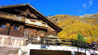 styrolia-chalet-im-herbst, © B.J. Resi