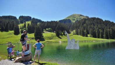 filzalmsee_hochbrixen_sommer_familie_see_riese