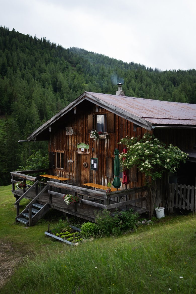 Die Almenhütten sind meistens besonders gemütlich., © Tirol Werbung, Bert Heinzlmeier