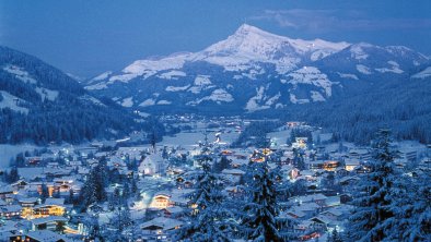 kirchberg-bei-nachtÂ©kitzbueheleralpen-brixental