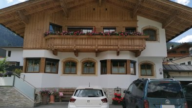 Zillertal-Aschau-Ferienwohnung-wanger-Haus-Ansicht