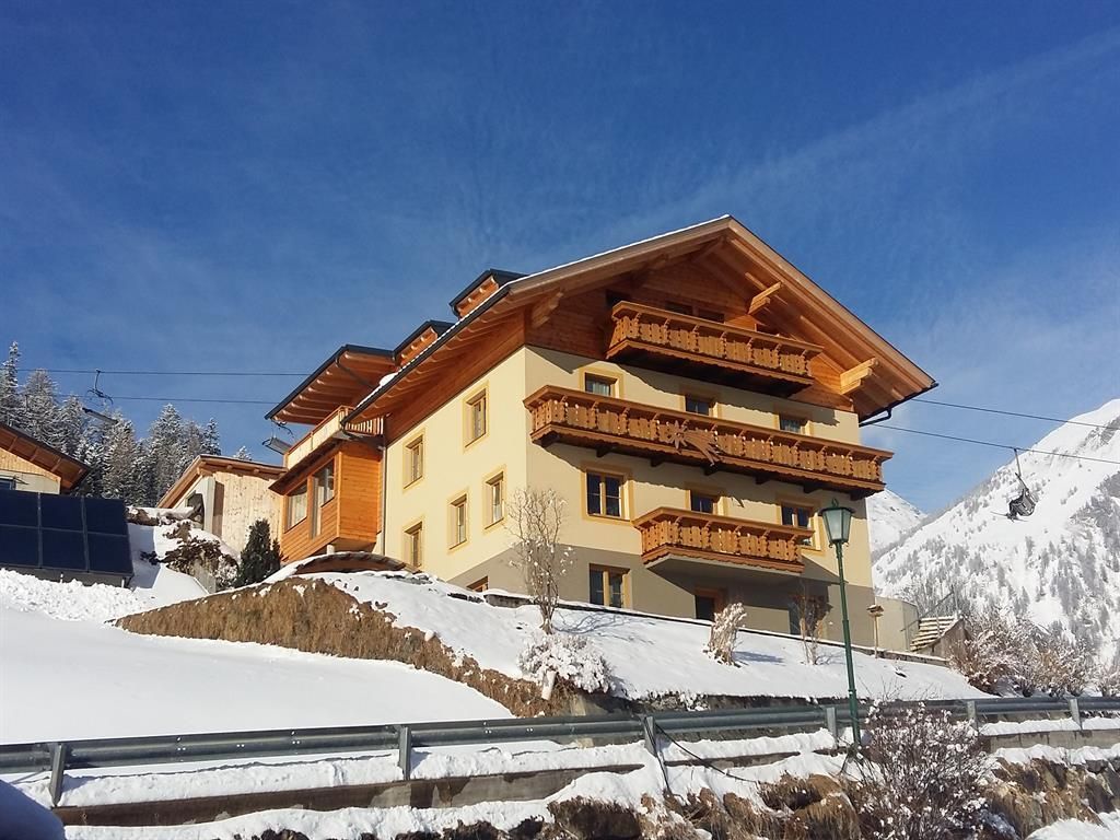 Gästehaus Hanser Winteransicht