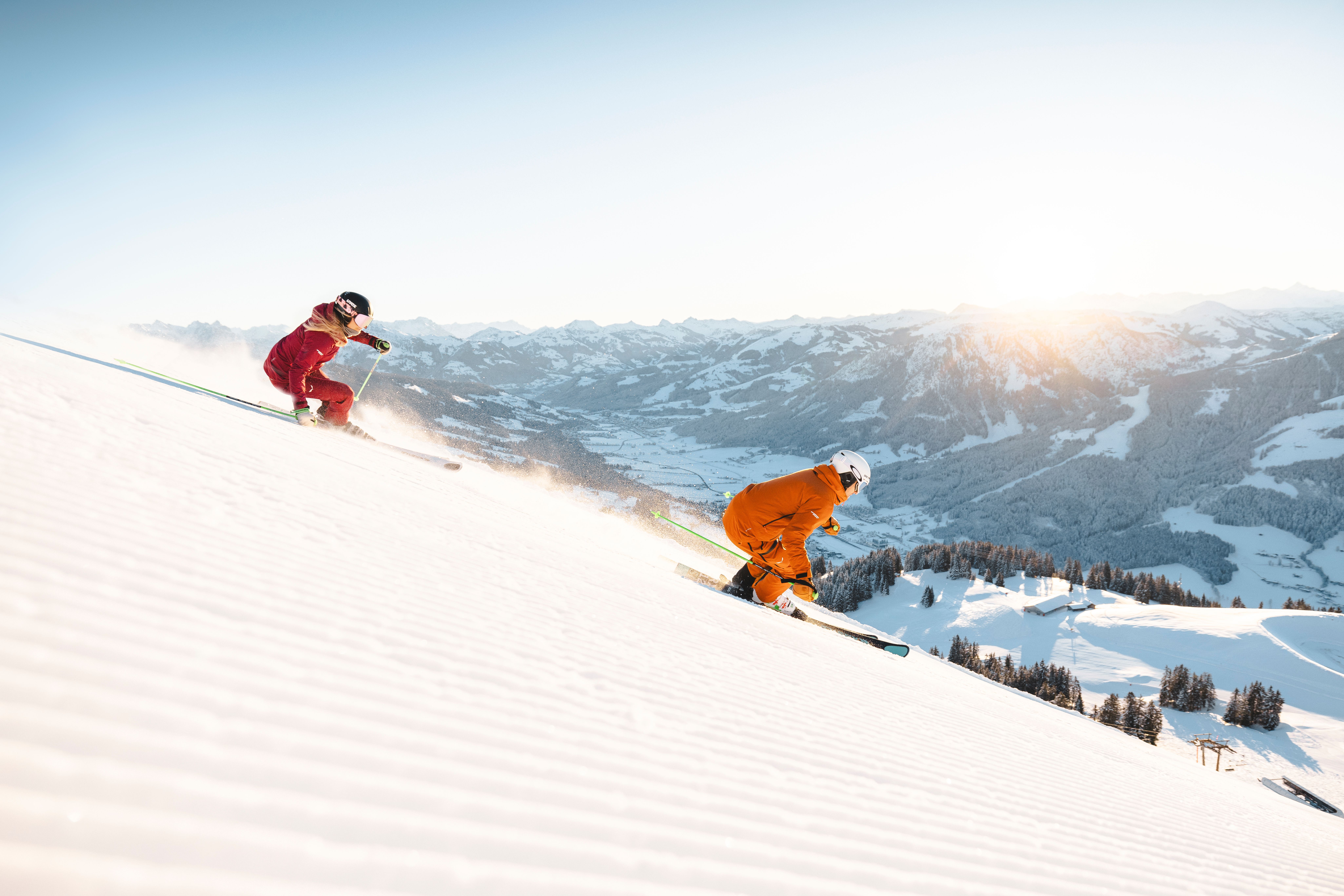 Skifahren SkiWelt Wilder Kaiser Brixental auf der Hohen Salve, Pärchen auf der Piste