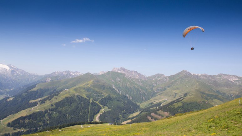 Paragleiten im Zillertal, © Zillertal Tourismus GmbH - becknaphoto.com