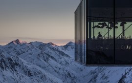 Restaurant Ice Q im Gletscherskigebiet Sölden, © Ötztal Tourismus/Rudi Wyhlidal