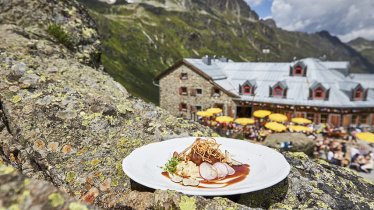Beim Kulinarischen Paznaun tischen Spitzenköche auf – in Berghütten und Almgasthäusern, © TVB Paznaun-Ischgl