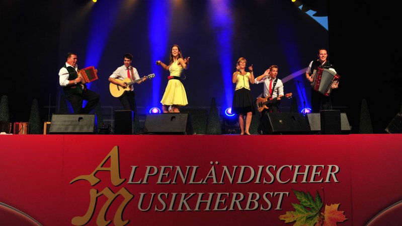 Oesch's die Dritten beim Alpenländischen Musikherbst, © Martin Hoerl