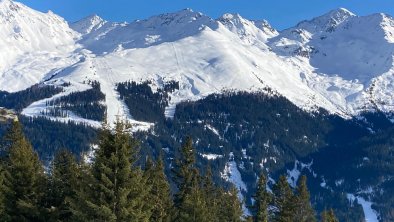 Blick auf das Skigebiet Medrigen