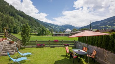 Barbara_Bernardi_Lenzengasse_5_Stumm_Garten