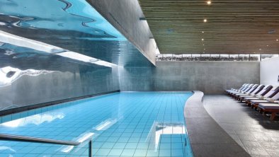 Hotel Schwarzer Adler Indoorpool - Black SPA, © Harisch Hotels