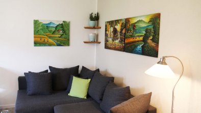 Wohnzimmer mit Couch