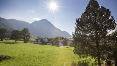 Ausblick vom Apartment auf den Reither Kogel, © Landhaus Greil