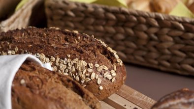 Täglich-frisches Schnittbrot vom Bäcker, © Natürlich. Hotel mit Charakter in Fiss, Tirol