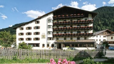 hotel_arlberg_sommeransicht_01 (1) - Kopie