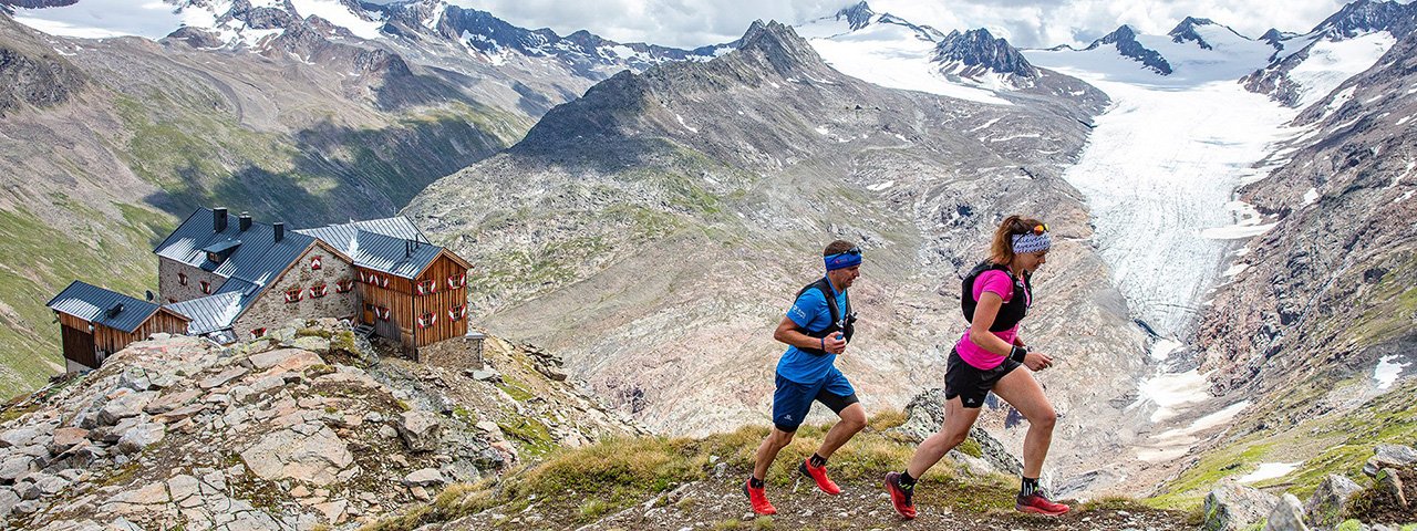 Auf Augenhöhe mit den Gletschern: Der Gletscher Trailrun führt am Ramolhaus vorbei, © Ötztal Trailrunning