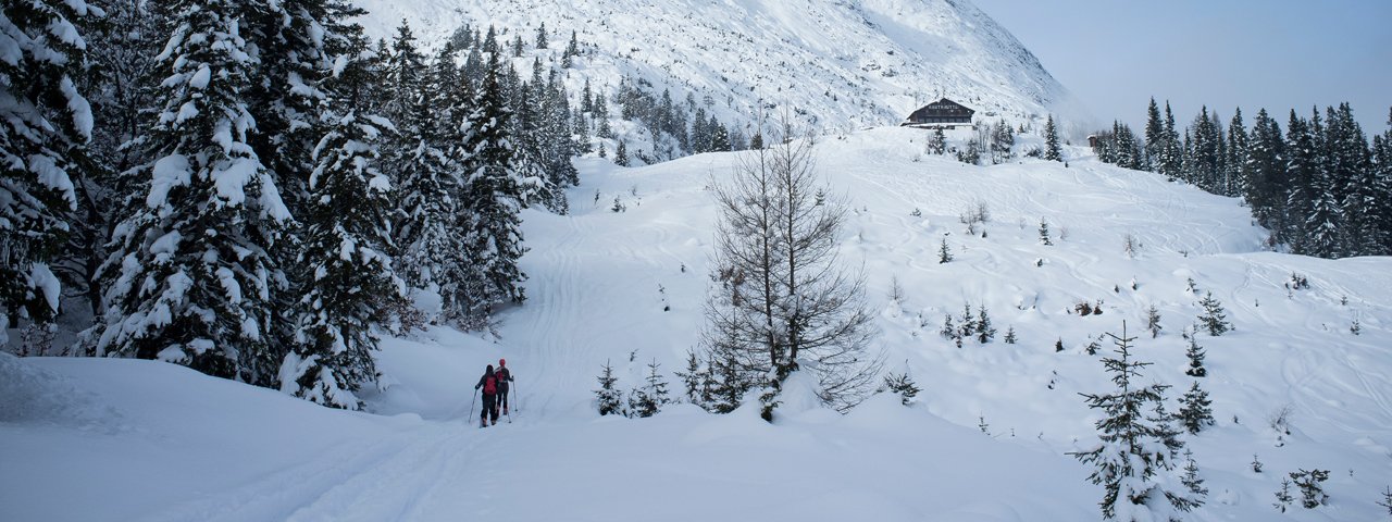 Skitourengehen, © Tirol Werbung/Martina Wiedenhofer
