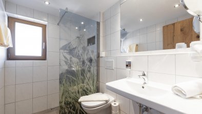 Badezimmer Doppelzimmer/Dreibettzimmer