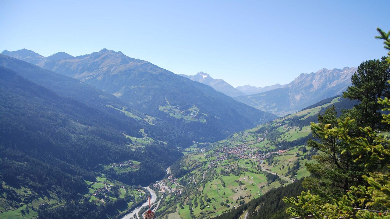 Ausblick vom Gachen Blick auf Fließ, © Ferienregion TirolWest/Rupert Gapp