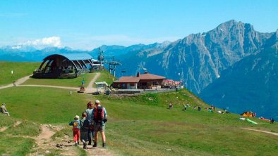 Sommer 4-er Lift Bergstation u.  Mandl-Restaurant