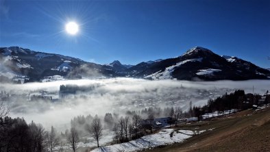 Kirchberg im Nebel 1
