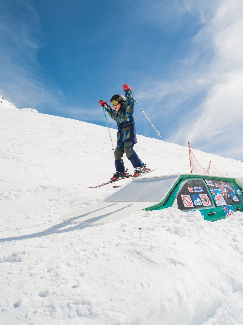 10 Gründe, warum Kinder den Schnee so lieben, © Tirol Werbung / Casey Moore