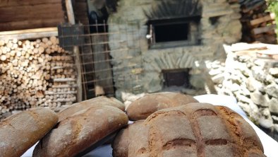 Brot aus dem Holzofen, © Lubach