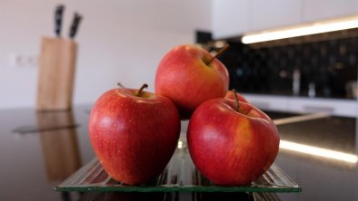 Äpfel in Küche