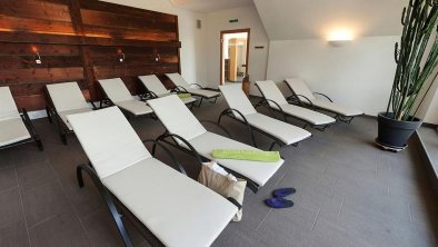 Liegestühle Ruheraum, © Natürlich. Hotel mit Charakter in Fiss, Tirol