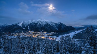 Blick über Seefeld bei Nacht, © Region Seefeld, Stefan Wolf