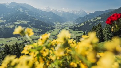 https://images.seekda.net/AT_UAB7-09-40-01/Unvergesslicher_Blick_ins_Zillertal.jpg