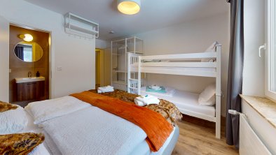 Gruppenhaus-Alpengluck-Schlafzimmer-Stockbett Kopi