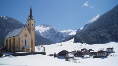 Dorfkern mit Blick auf St Leonhard