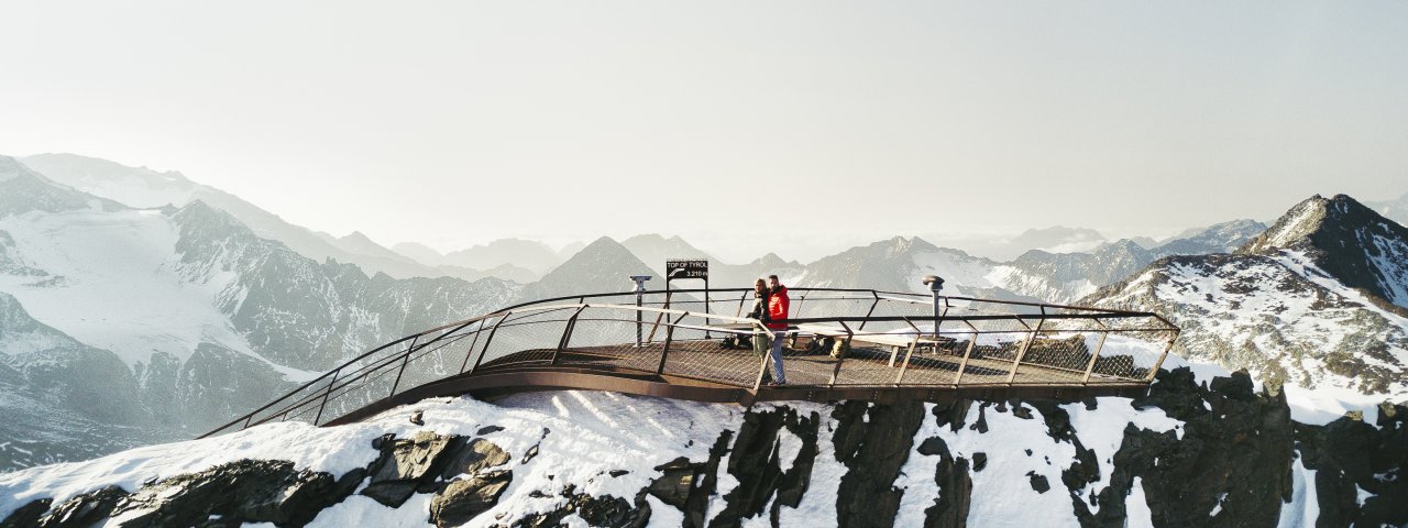 Gipfelplattform &quot;Top of Tyrol&quot; am Stubaier Gletscher, © Andre Schönherr