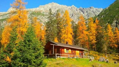 Im Herbst ist die schönste Zeit zum Wandern. Jägerhütte im Zammerloch, © im-web.de/ DS Destination Solutions GmbH (eda52)