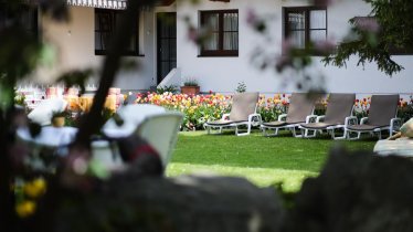 Schweitzer Hotelansicht Garten